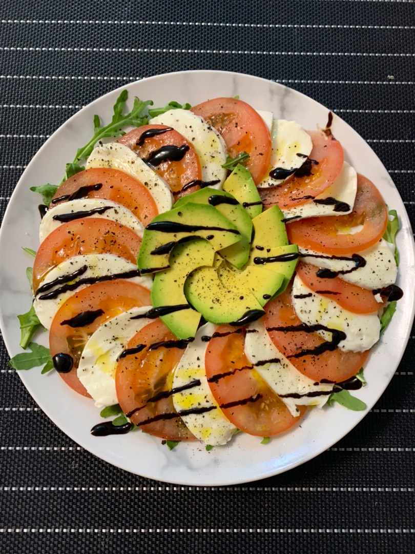 Любимый адаптированный салат «Капрезе» 👌