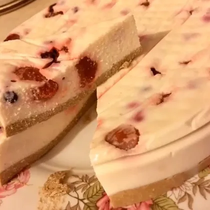 Ванильно-ягодный десерт с творогом