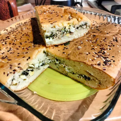 Заливной пирог с луком, яйцом и горбушей