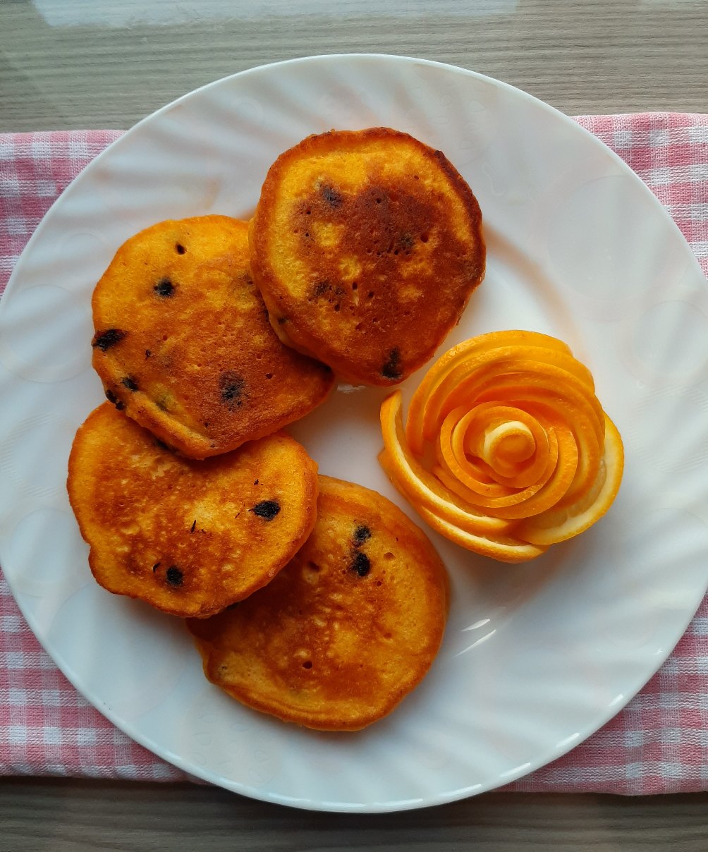 Тыквенные панкейки с шоколадной крошкой