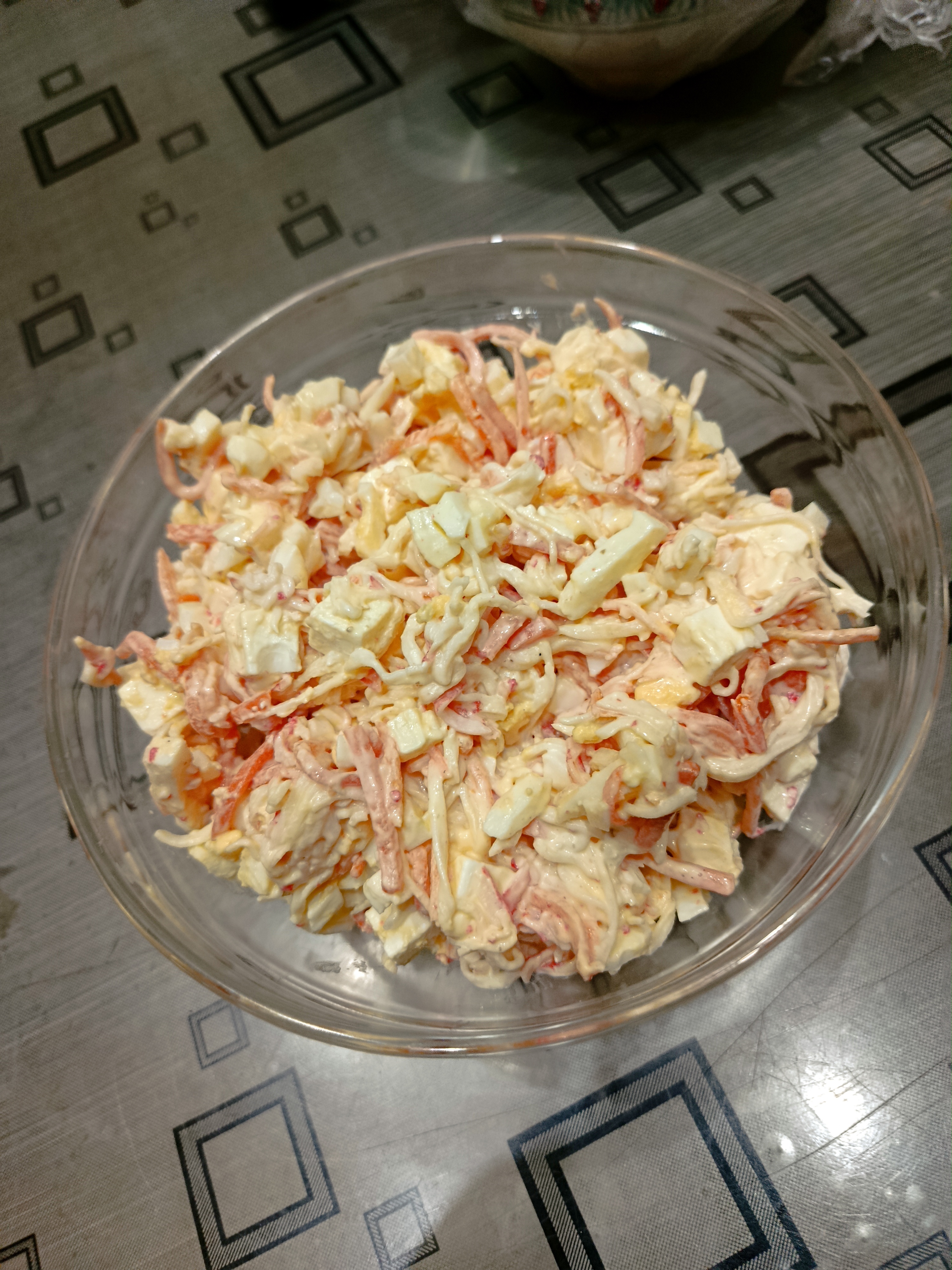 Салат крабовый с плавленым сыром 