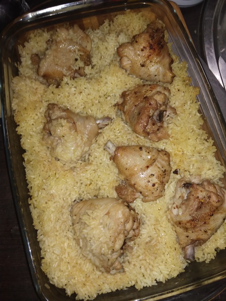 Курица с рисом в духовке