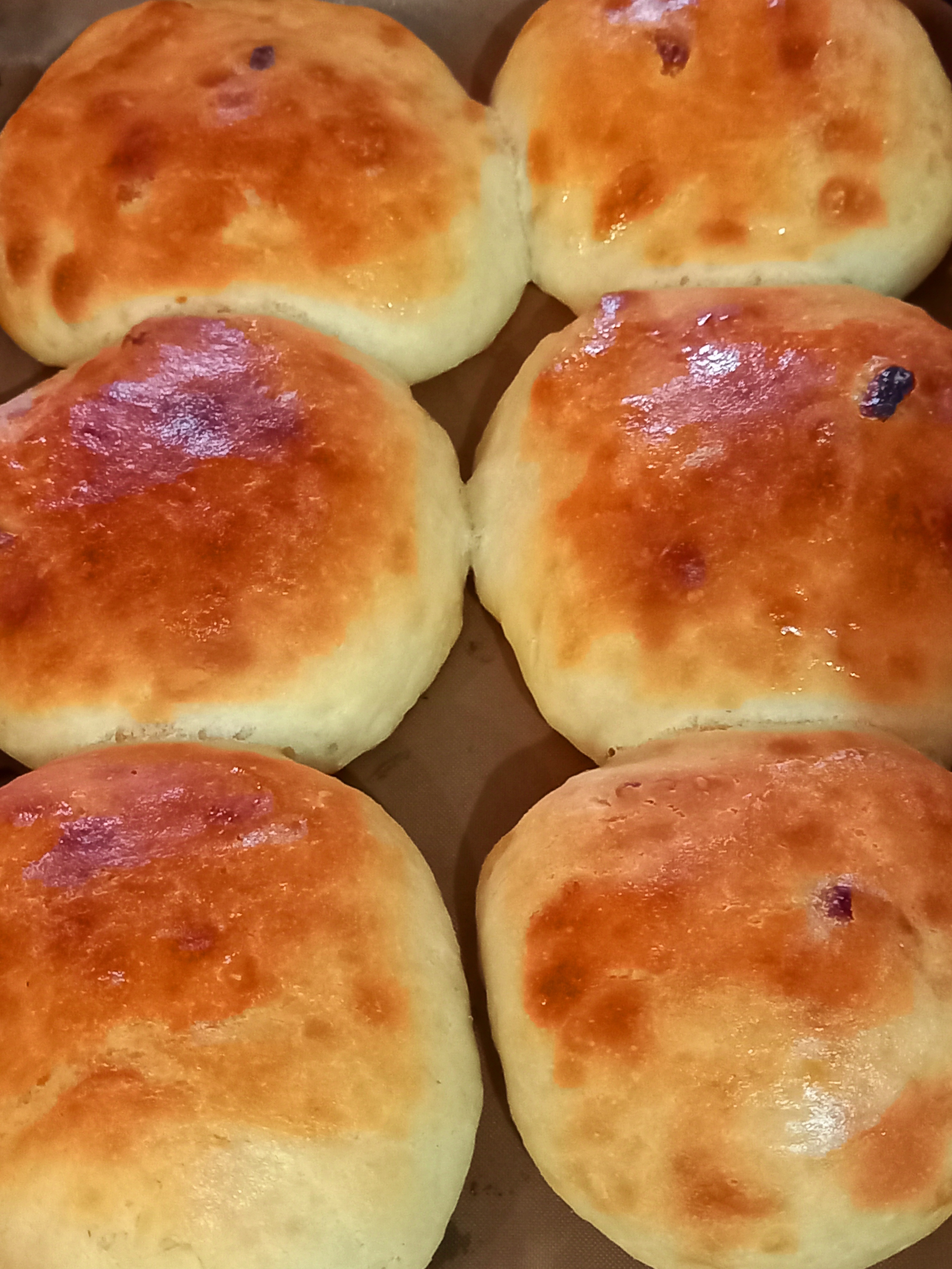 Булочки с изюмом