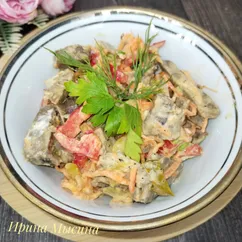 Тёплый салат из свиного сердца и моркови по-корейски