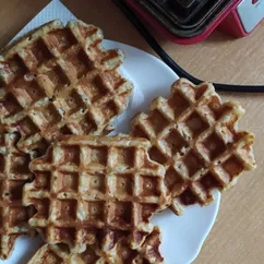 Яблочные вафли с маком без яиц 