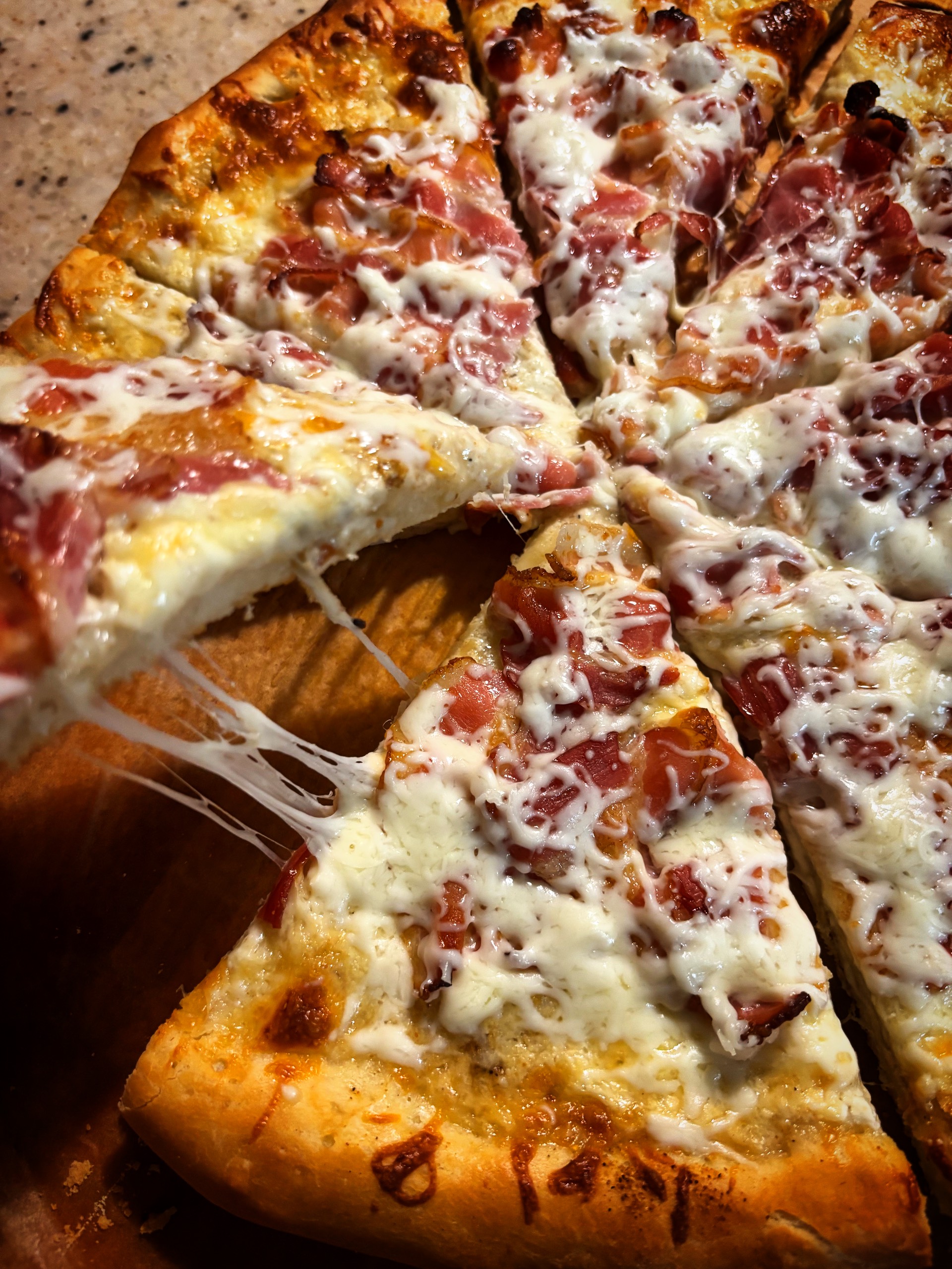 Пицца с беконом