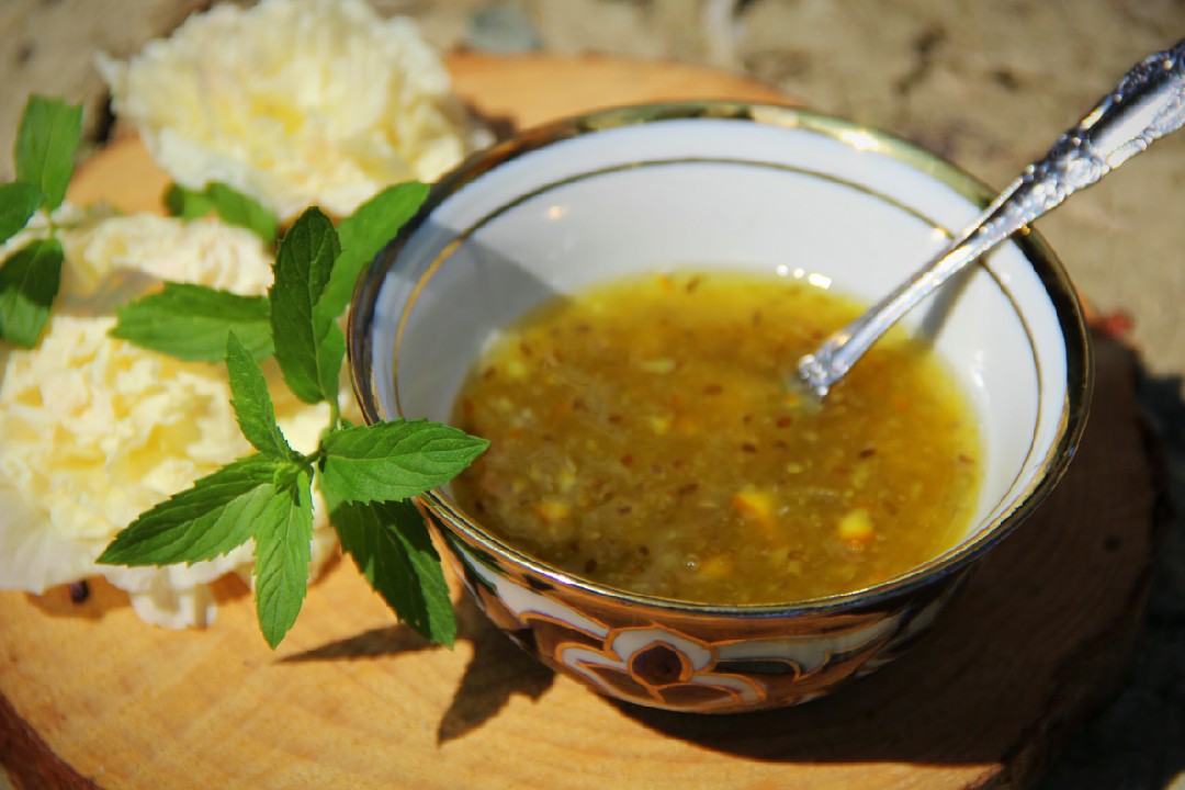 Сырое варенье из крыжовника