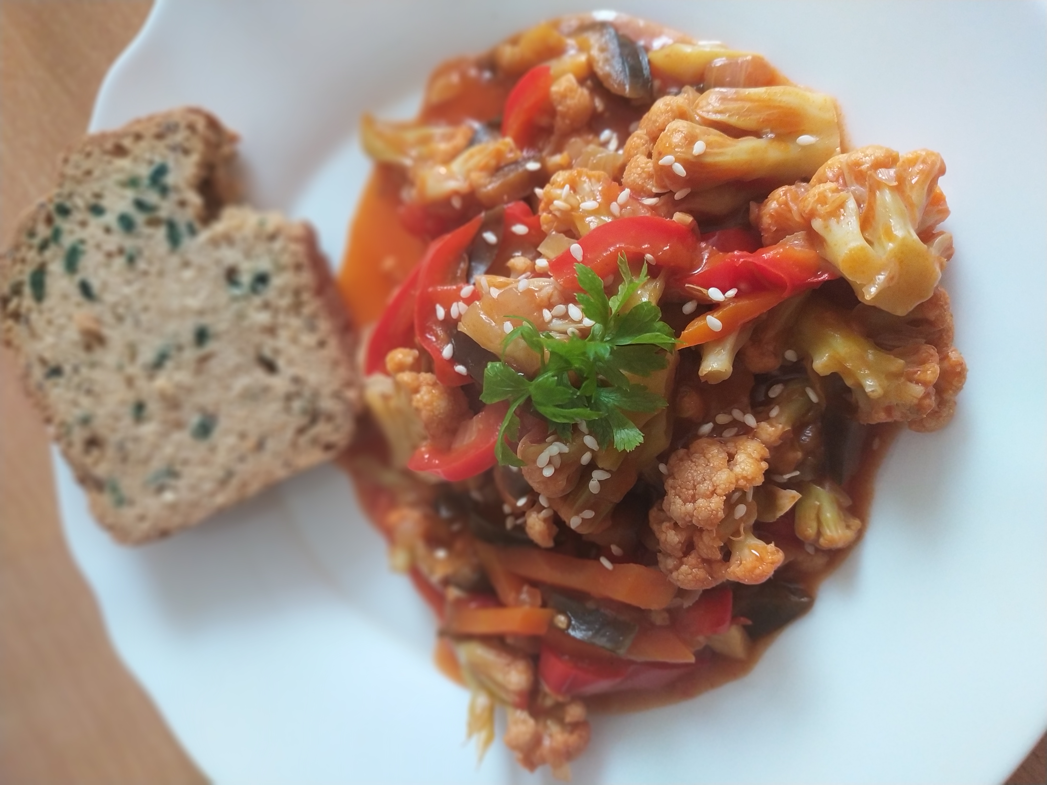 Тушёные овощи в густом крахмальном соусе