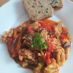 Тушёные овощи в густом крахмальном соусе