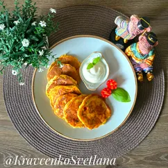 Оладьи с помидорами и сыром