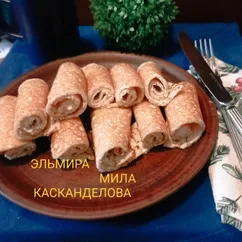 Блинные рулетики с творожным сыром