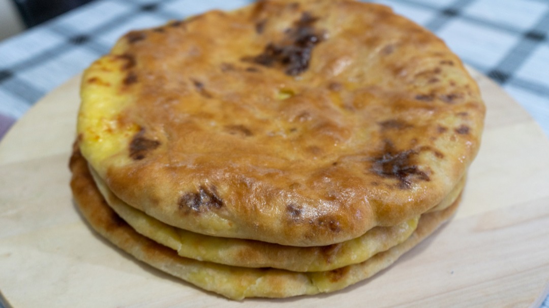 Осетинский пирог с сыром и картофелем - пошаговый рецепт с фото