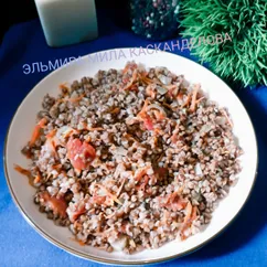 Гречка с помидорами на сковороде 