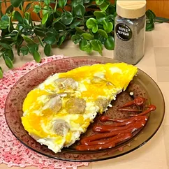 Яичница с котлетами