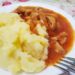 Гуляш из свинины😋🍽️