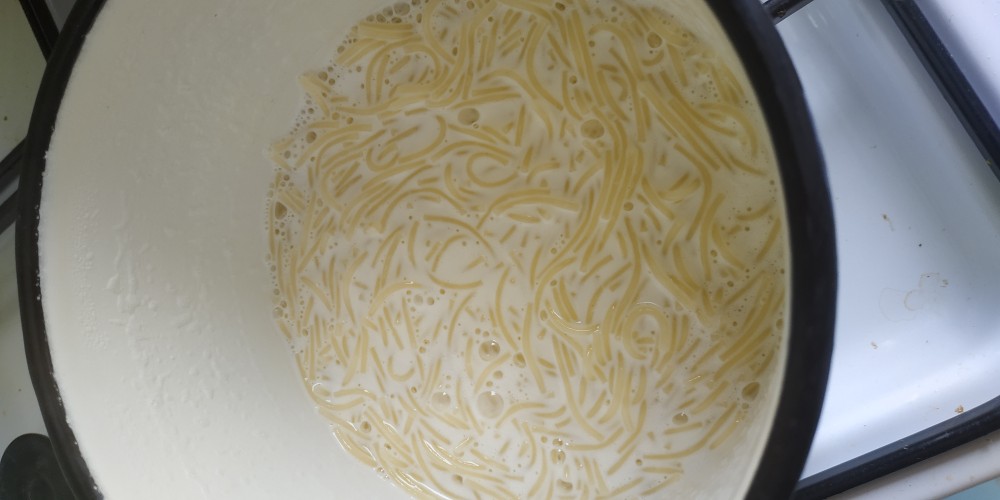 Молочный суп с вермишелью