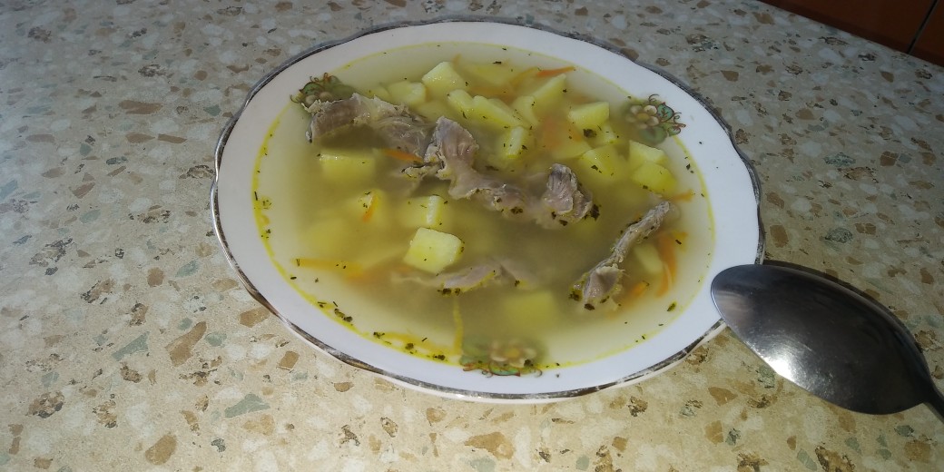 Суп с куринными желудочками