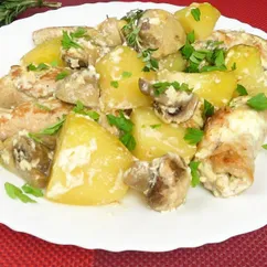 Свинина запеченная с картошкой и грибами | Baked pork with potatoes and mushrooms