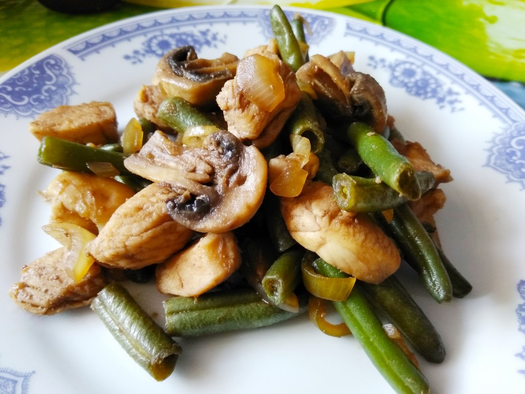 14 рецептов блюд со стручковой фасолью: с грибами, мясом, тунцом, заливная и с орехами