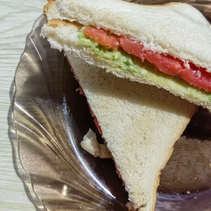 Сэндвич с сёмгой и авокадо ПП