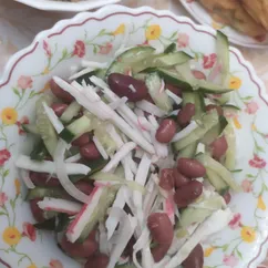 Салат с фасолью