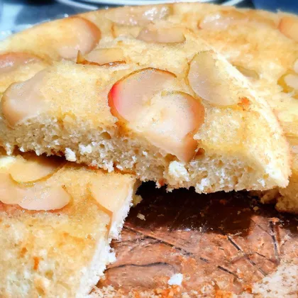 Шарлотка с карамелизированными яблоками 
