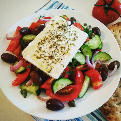 Настоящий греческий салат (правильный рецепт)