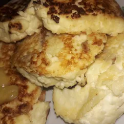 Сырники ПП с миндалём и изюмом