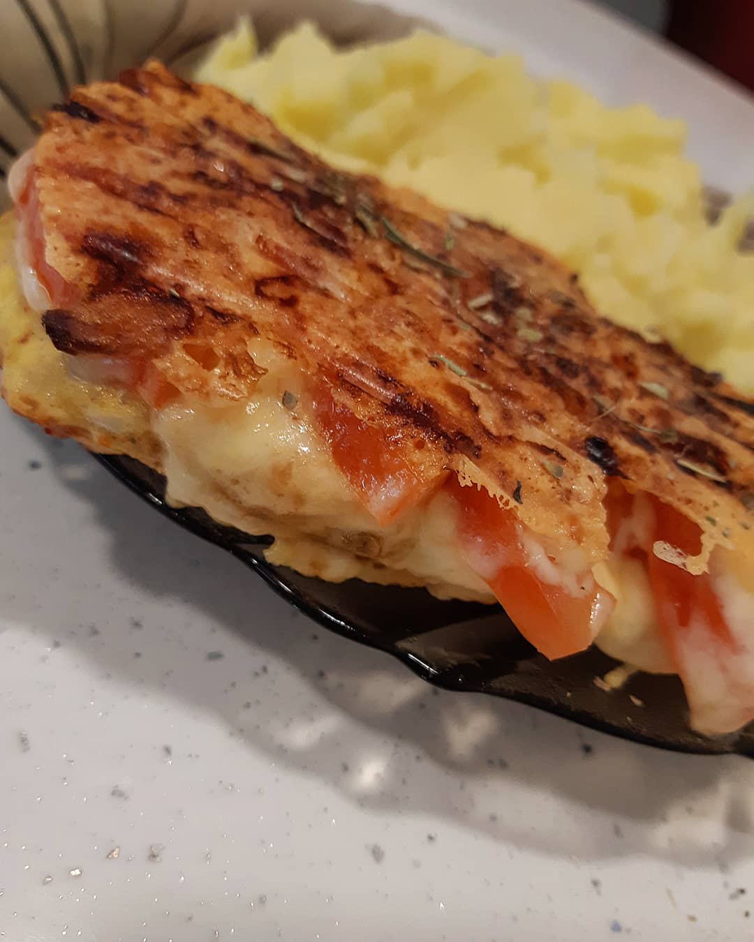 Куриное филе с 🧀🍅 в мультипекаре 🖤