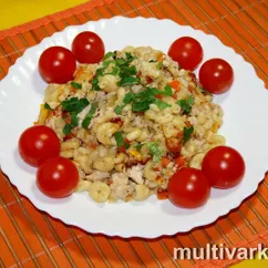 Экспресс-макароны с куриным фаршем и овощами