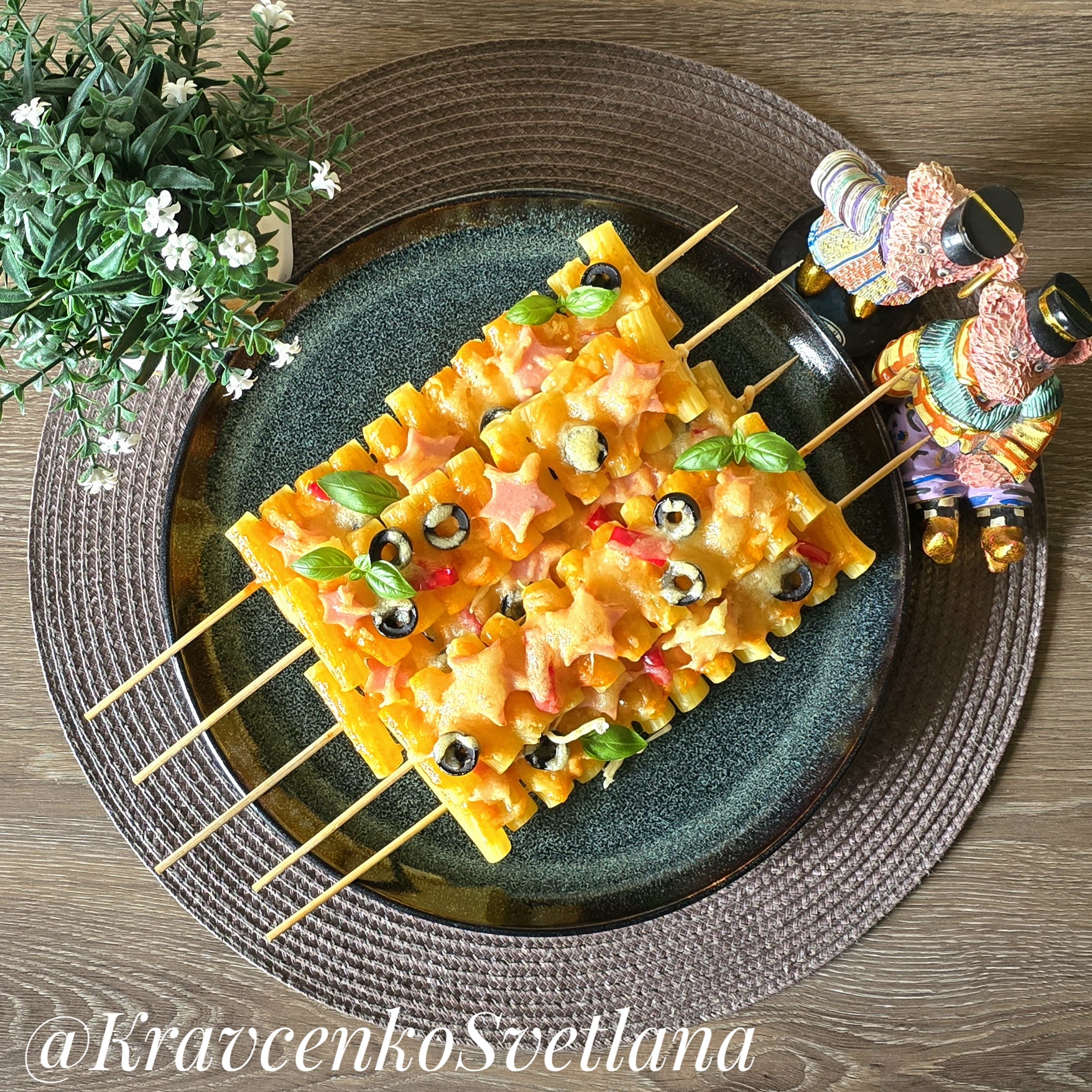 Шашлык из макарон