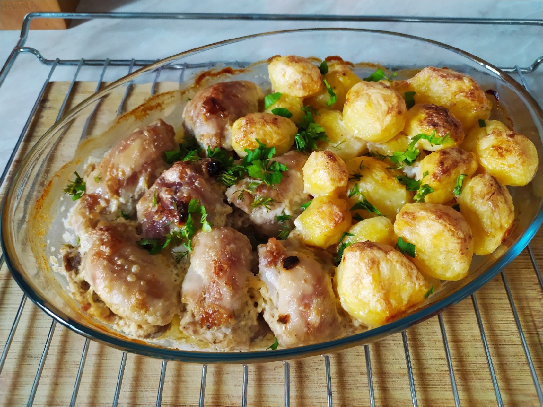 куриное бедро без кости рецепт в духовке с картошкой и овощами | Дзен