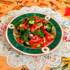 Овощной салат с кунжутом