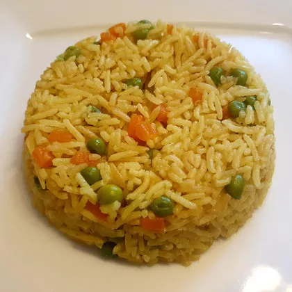 Рассыпчатый рис с овощами