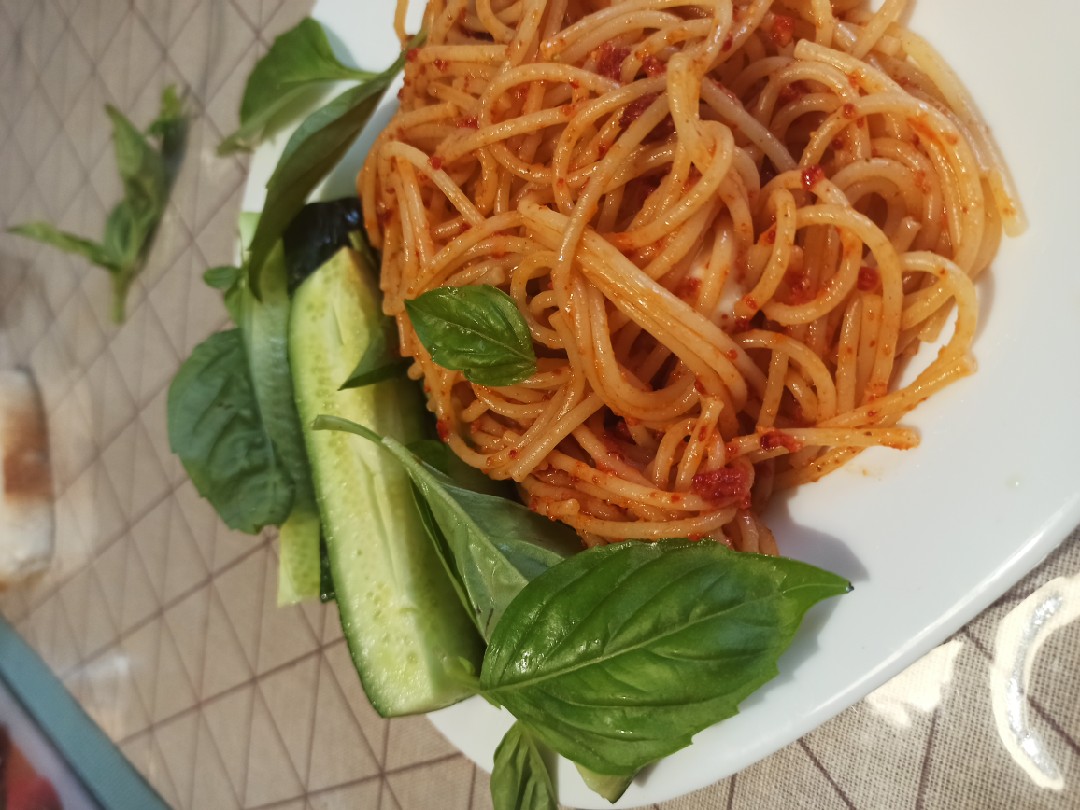 Соус для макарон с томатной пастой и помидорами — простой рецепт приготовления