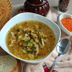 Чечевичный суп с курицей и картофелем