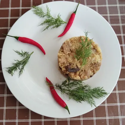 Рубленая курица с кускусом