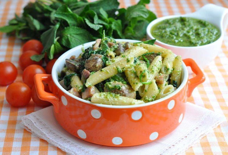 Макароны со шпинатом