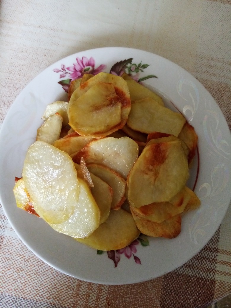 Картофельные чипсы по-домашнему со сметаной рецепт – Американская кухня: Закуски. «Еда»
