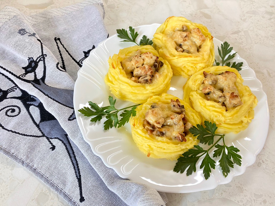 Жюльен в картофельных гнёздах