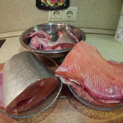 Разделка красной рыбы (горбуша, форель, семга) на суп, стейки и засолку