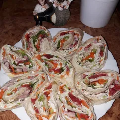 Рулет с овощами и грудкой в лаваше 🌯