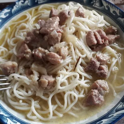 Спагетти со свининой в мультиварке