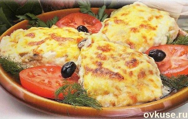 Куриное филе с помидорами и сыром по-французски