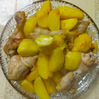 Куриные голени, запечённые с картофелем