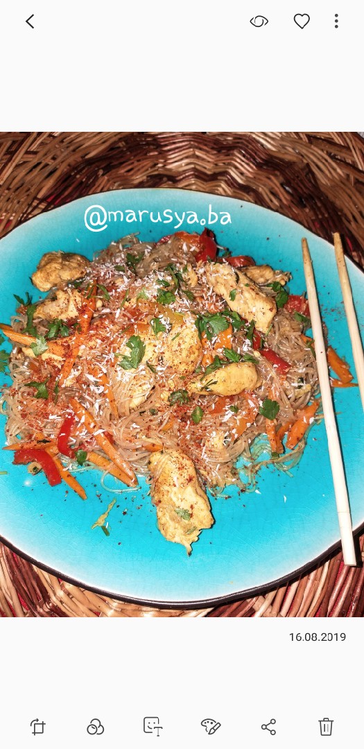 Рисовая лапша🥢с курицей🍗 и овощами🌶