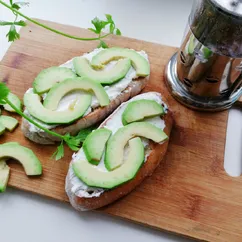 Брускетт с авокадо 🥑