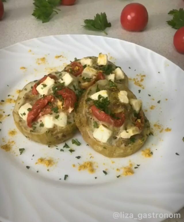 «Кабачок фаршированный помидорами и Фетой»