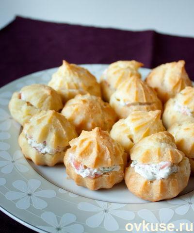 Профитроли с сливочным сыром и сёмгой
