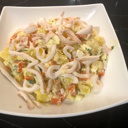 Новогодний салат мимоза с кальмарами